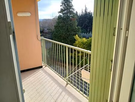 appartement t4 de 83 40m² avec terrasse et cave - brignoles