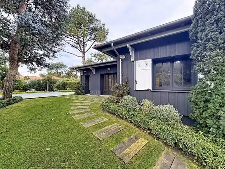 villa rénovée 2024 avec piscine au cœur du cap ferret  5 chambres