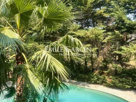 a vendre - maison avec piscine - avignon - palais des papes -250 m2 -