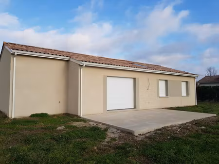 maison récente (2019) de 90m² à louer à izon vue lac & terrasse