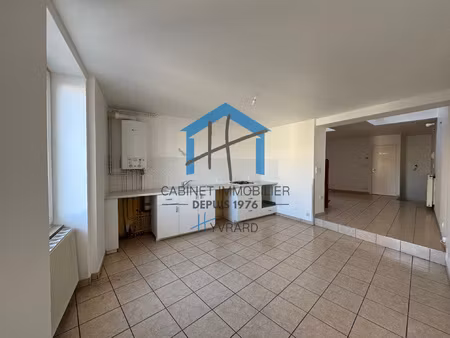 saint chamond : duplex t3 de 60m2 avec parking