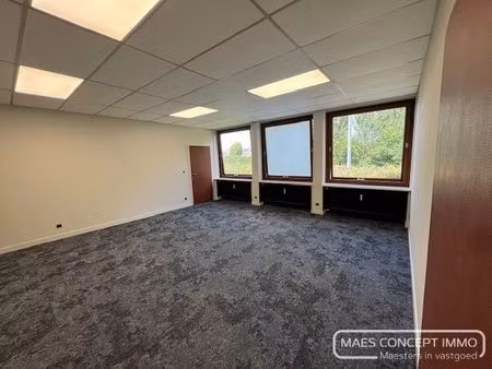 kantoor 7 te huur  dichtbij ring van kortrijk en autosnelwegen