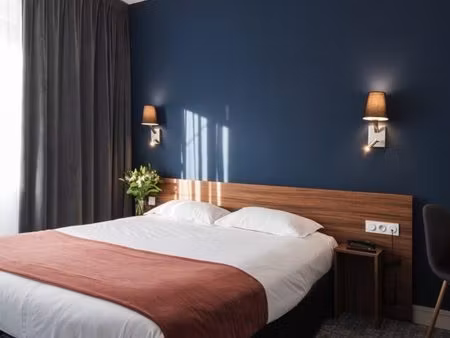 hotel bureau *** murs et fonds