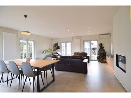 landelijk gelegen vrijstaande woning met open zicht  verhuur voor korte termijn