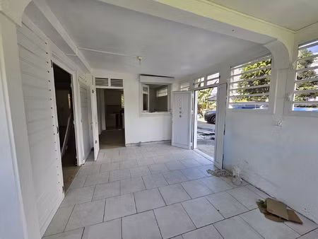 location maison 4 pièces 120m² petit bourg 97170