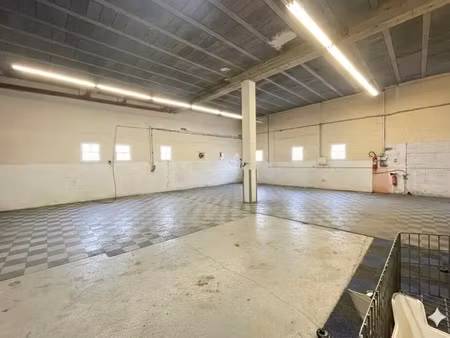 local commercial a louer