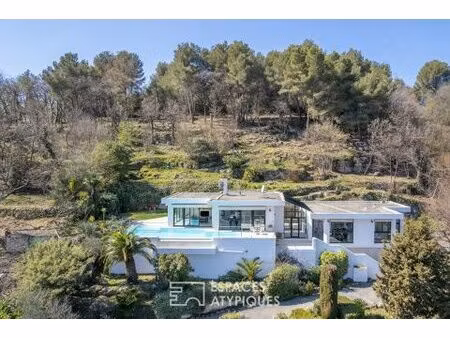 villa d'architecte avec vue mer