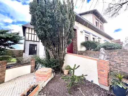 vente maison 7 pièces 204 m² à arelaune-en-seine (76940)  365 000 €