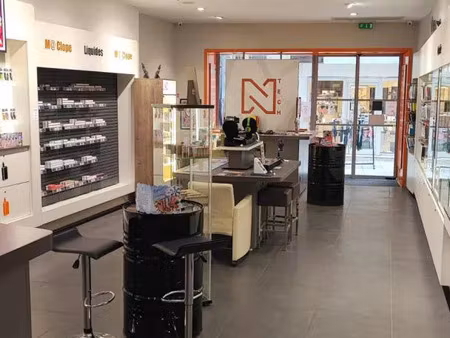 vente commerce 86 m² bagnols-sur-cèze (30200)