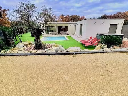 vente maison 4 pièces 128 m² rochefort-du-gard (30650)