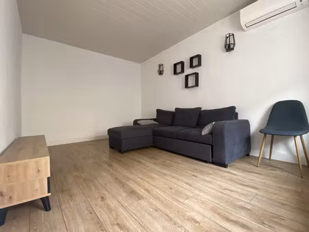 location maison 2 pièces 61 m² à jonquières-saint-vincent (30300)