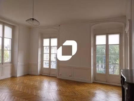 a louer  bureaux centre ville nantes