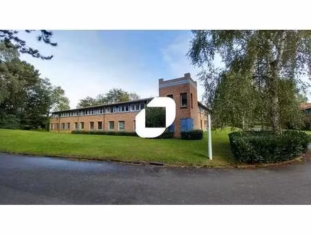 a vendre ou a louer  proximite axes autoroutiers