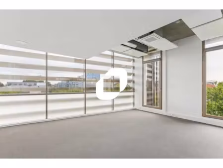 location bureau bordeaux 33300