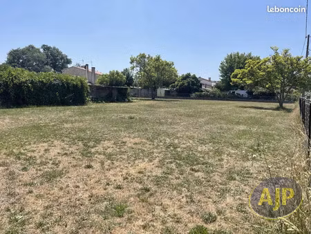 vente terrain 600 m² soussans (33460)