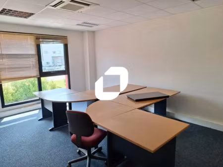 location bureau beychac et caillau 33750