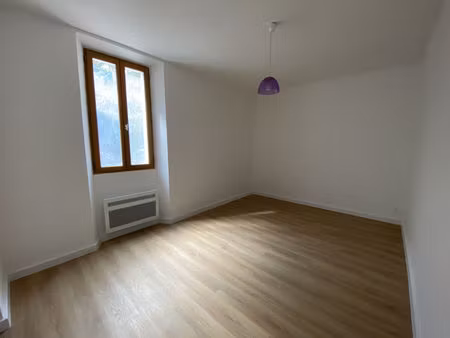 location appartement 1 pièces 21m2 la penne-sur-huveaune 13821 - 500 € - surface privée