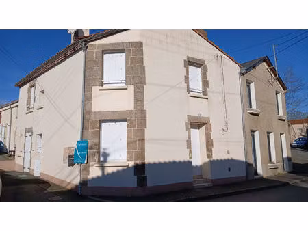 location maison 4 pièces  98.00m²  saint