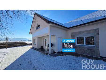 houtaud local a louer 90 m²