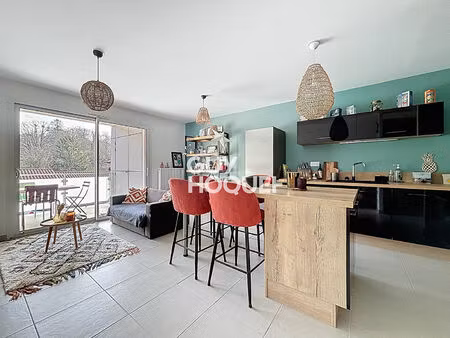 sous compromis //appartement t2 lumineux avec balcon  parking et garage ? 71960 la roche v