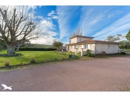 vente maison 7 pièces 170 m² berson (33390)