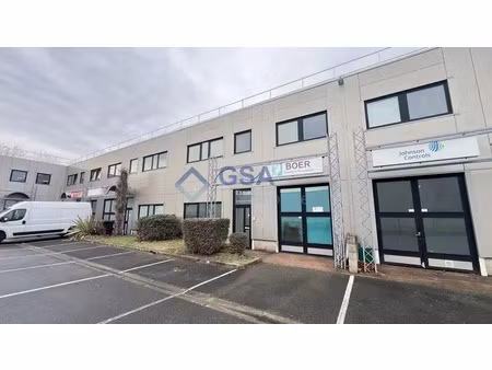 a louer  ensemble immobilier à usage d'activités