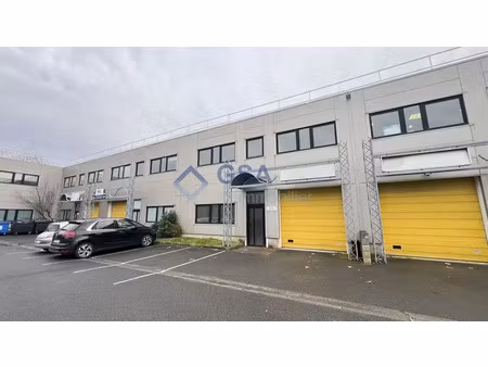 a louer  ensemble immobilier à usage d'activités