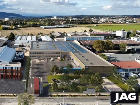 local d'activite a louer