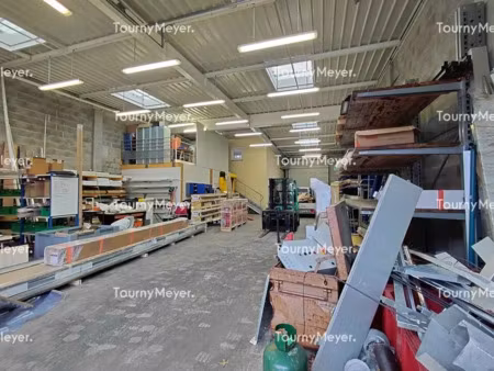 local d'activites a louer