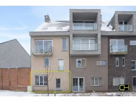 appartement te koop in sint-amandsberg met 2 slaapkamers