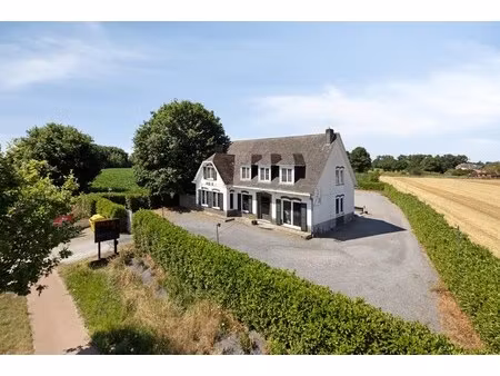 huis te koop in geel met 4 slaapkamers