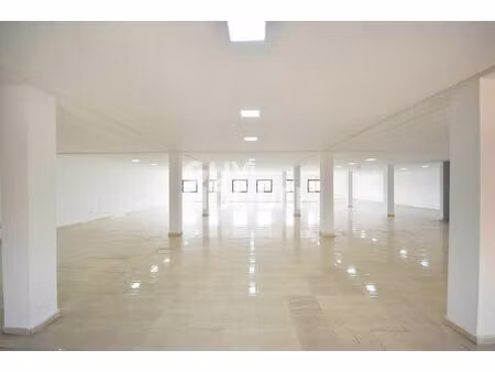 achat/vente opportunité exceptionnelle ? entrepôt commercial r+3 idéalement situé