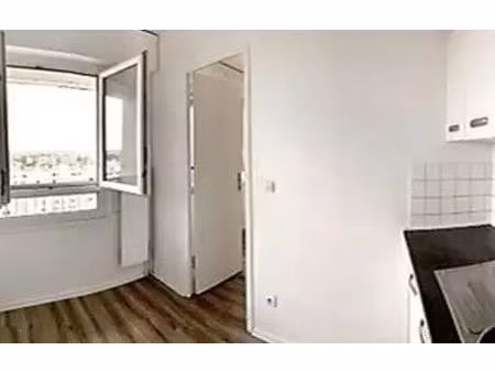 location appartement 2 pièces 33 m² à bordeaux (33000)