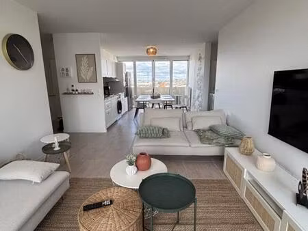 location appartement 1 pièce 9 m² à bordeaux (33800)