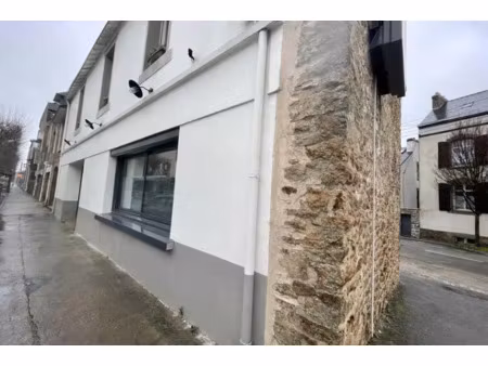 local commercial vannes 85m2