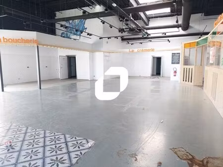 location commerce maurepas 78310