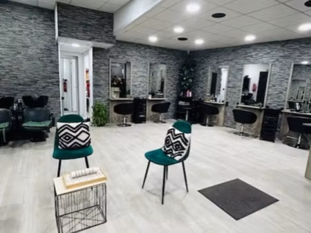 local professionnel à vendre saint raphael 3 pièce(s) 71m2 60 000€