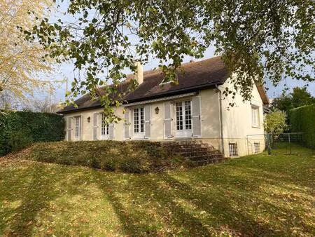 charmante maison 6 pièces à domfront-en-poiraie