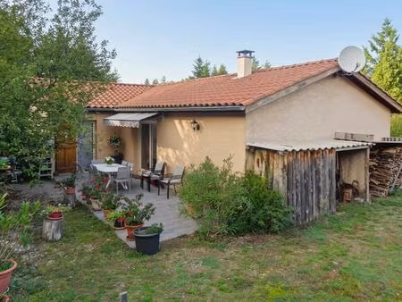 maison de 4 pièces de 90 m² située à désaignes