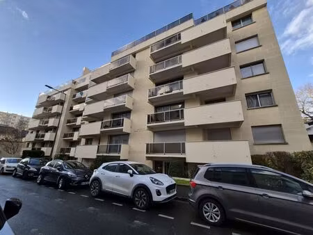 vente appartement 6 pièces 137m2 reims 51100 - 450000 € - surface privée
