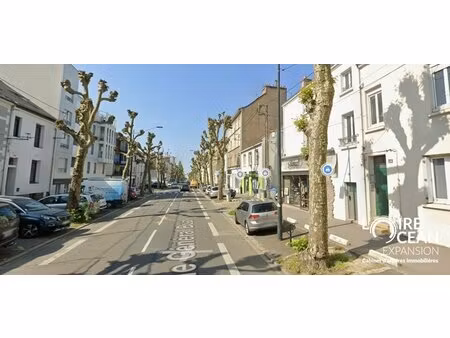 location local commercial 80m² nantes 44000