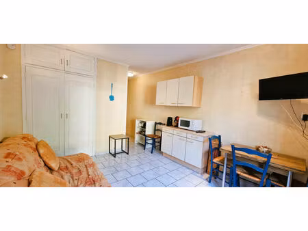 vente appartement 1 pièces 21m2 amélie-les-bains-palalda 66110 - 41800 € - surface privée