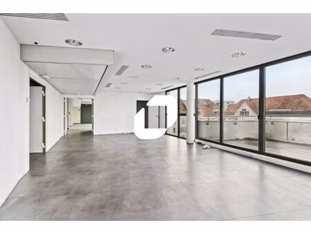 a vendre  ideal pour centre medical ou formation