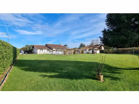vente maison 5 pièces 210 m² lit-et-mixe (40170)