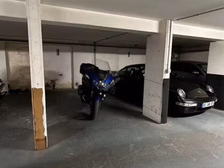 location parking 6 m² à paris 17ème (75017)  89 €