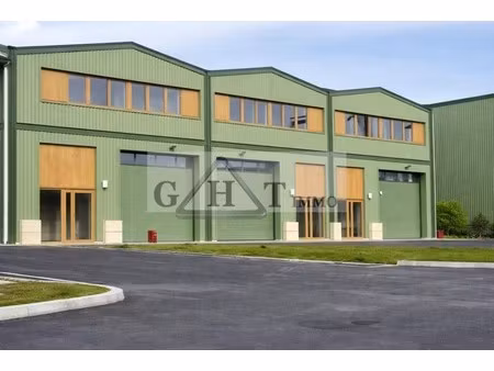 location local commercial