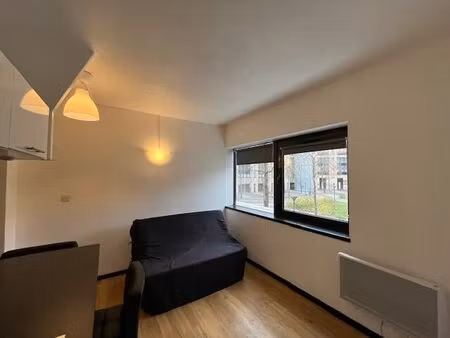 location appartement 1 pièce 16 m² à orléans (45000)