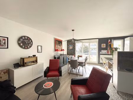 pessac- proche centre ville - appartement 3 pièces - traversant - 69m2 - ascenseur - parki