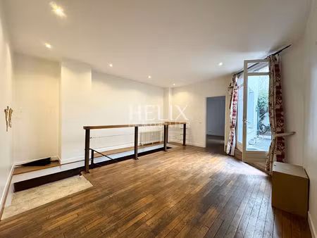 appartement ' esprit loft ' 181 m2  terrasse  proche place royale saint-germain-en-laye  r