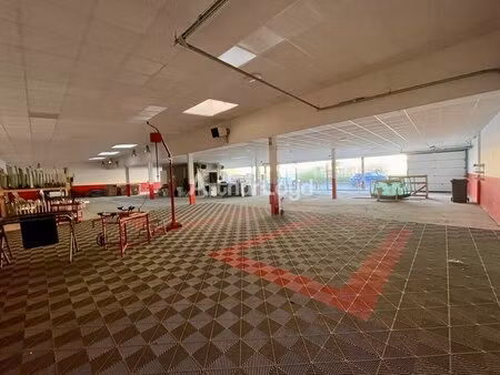 local commercial a louer